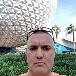 Meet your Posher, Raymond